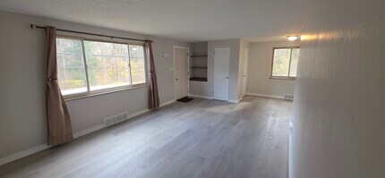 5 McMichael Rd in Carnegie, PA - Foto de edificio - Building Photo