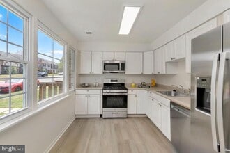 1132 James Madison Cir in Fredericksburg, VA - Building Photo - Building Photo