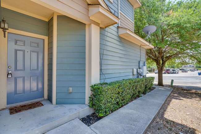 2422 Allred Dr in Austin, TX - Building Photo - Building Photo