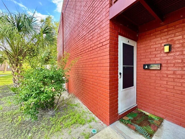 1095 82nd Terrace N in St. Petersburg, FL - Building Photo - Building Photo