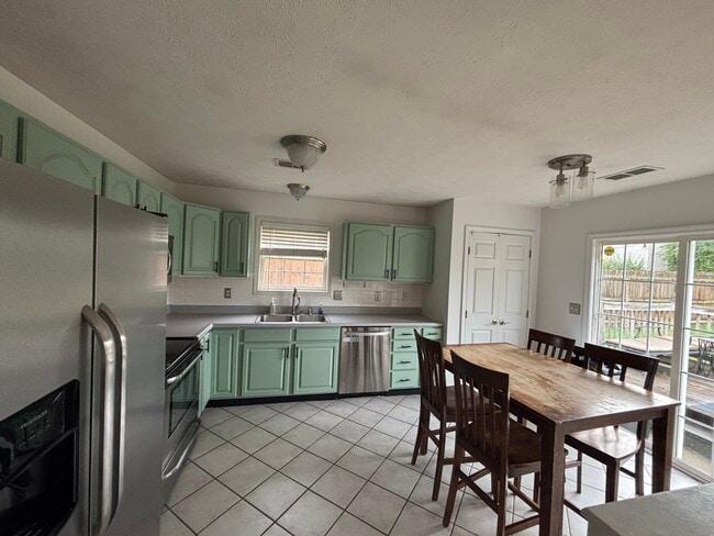 257 Masterson Station Dr in Lexington, KY - Foto de edificio - Building Photo