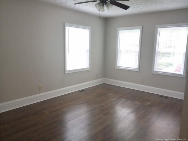 911 Anarine Rd in Fayetteville, NC - Building Photo - Building Photo