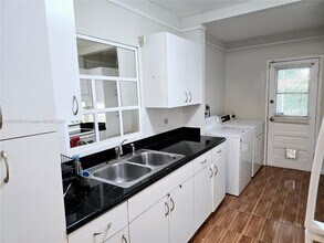 18441 NE 20th Pl in North Miami Beach, FL - Building Photo - Building Photo