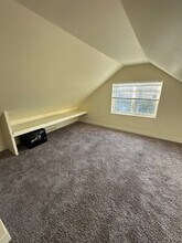 1976 11th Ave SE in Olympia, WA - Building Photo - Building Photo