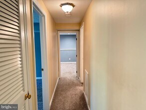 95 Kenwood Dr in Sicklerville, NJ - Building Photo - Building Photo