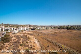 4015 Crown Point Dr-Unit -#P1 in San Diego, CA - Building Photo - Building Photo