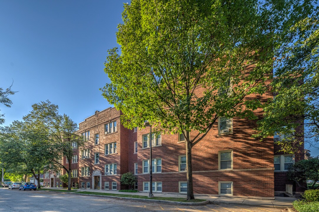 Pleasant Circle North in Oak Park, IL - Foto de edificio
