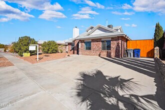 1112 Desierto Seco Dr in El Paso, TX - Building Photo - Building Photo