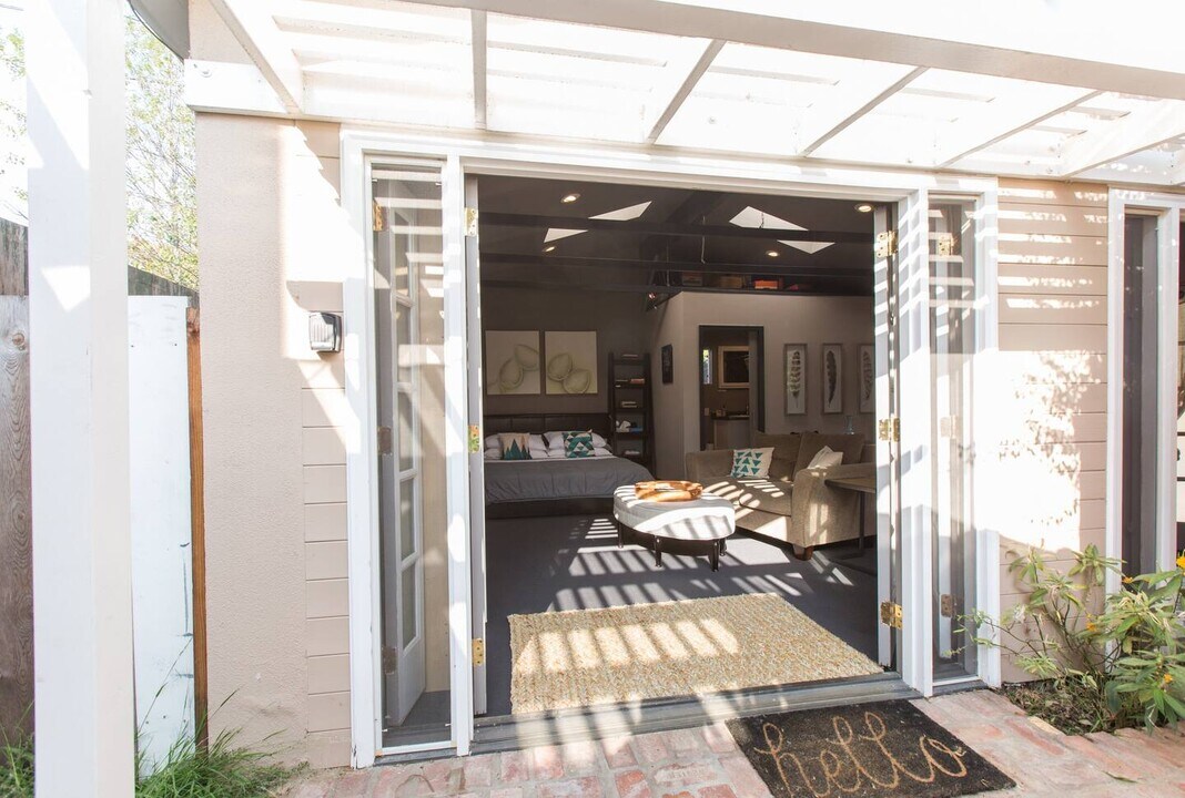 4140 Michael Ave, Unit Backhouse in Los Angeles, CA - Building Photo