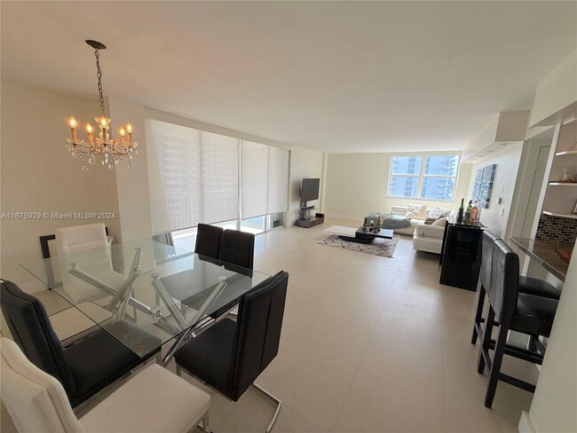 5838 Collins Ave in Miami Beach, FL - Building Photo - Building Photo