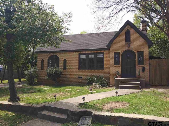 property at 539 Williams Ct