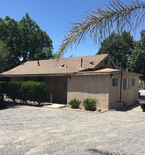 9107 Sierra Ave in Fontana, CA - Building Photo - Building Photo