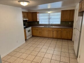 4747 15th Ave S in St. Petersburg, FL - Foto de edificio - Building Photo