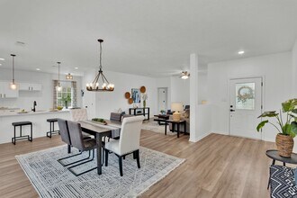 1030 White Cap Rd in Sulphur, LA - Building Photo - Building Photo