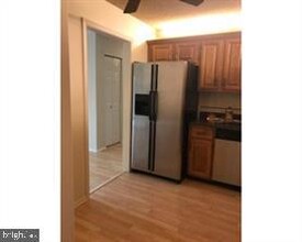 32 Scherer Ct in Trenton, NJ - Foto de edificio - Building Photo