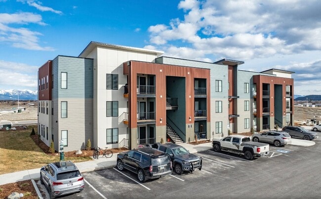 426 Cobalt Dr in Kalispell, MT - Building Photo - Building Photo