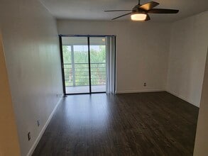 2312 S Cypress Bend Dr in Pompano Beach, FL - Foto de edificio - Building Photo