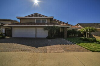 29303 Stadia Hill Ln in Rancho Palos Verdes, CA - Building Photo - Building Photo