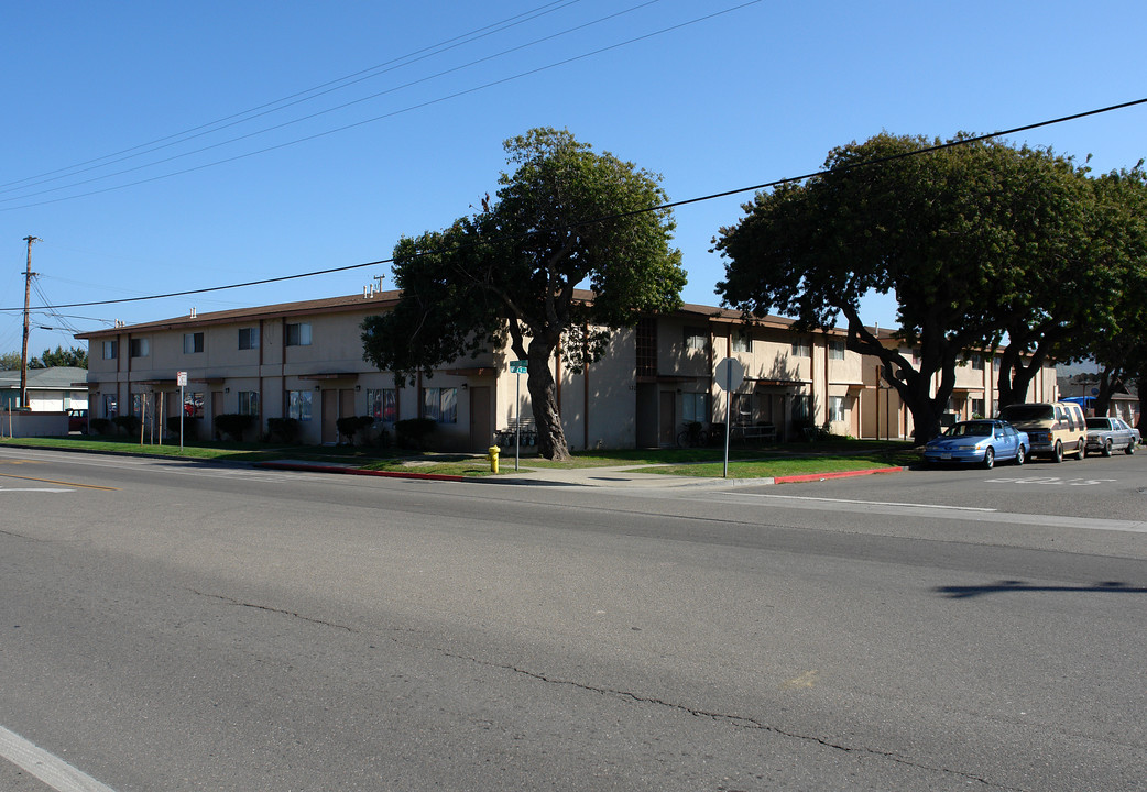 524-532 N M St in Lompoc, CA - Building Photo