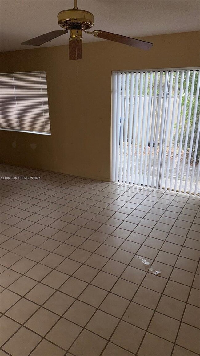 5600 NW 22nd Ct in Lauderhill, FL - Building Photo - Building Photo