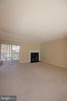 1543 Lincoln Way in McLean, VA - Building Photo