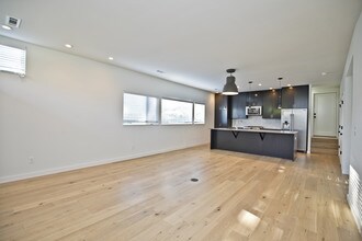 716 W Stone St in Fayetteville, AR - Building Photo - Building Photo