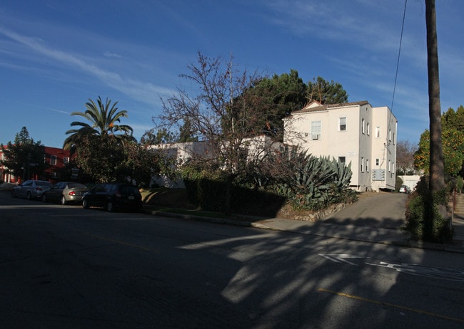 3703 Monon in Los Angeles, CA - Building Photo - Building Photo