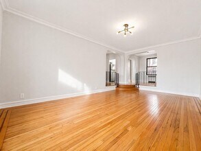 135 W 225th St in New York, NY - Building Photo - Building Photo