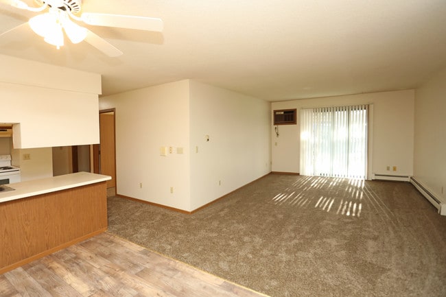 Pine Pointe Apartments in St. Cloud, MN - Foto de edificio - Interior Photo