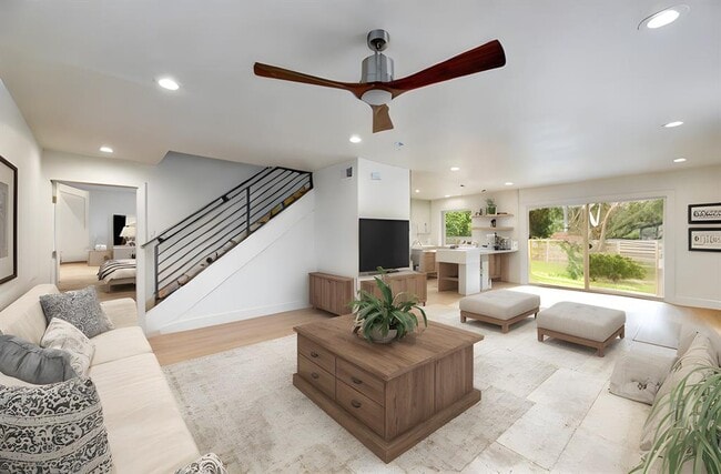 300 Lightsey Rd in Austin, TX - Building Photo - Building Photo