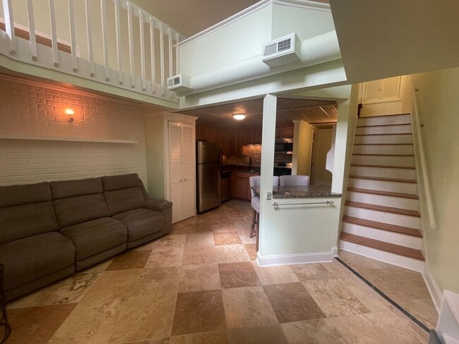 property at 81 Dartmouth St