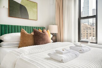 240 W 73rd St in New York, NY - Building Photo - Building Photo