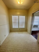2135 1/2 Avenue E in Wichita Falls, TX - Building Photo - Building Photo