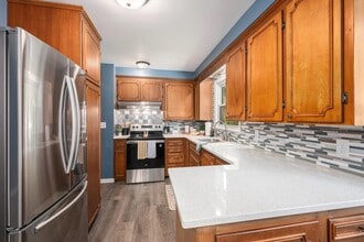 912 Dwillard Dr in Kalamazoo, MI - Building Photo - Building Photo