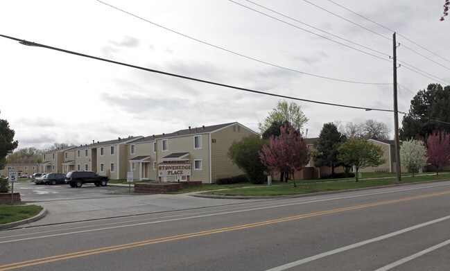 Stonehedge Place in Longmont, CO - Building Photo - Building Photo