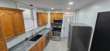 313 Stratmore St in Pittsburgh, PA - Foto de edificio - Building Photo