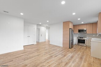 42 Church St in South Orange, NJ - Building Photo - Building Photo