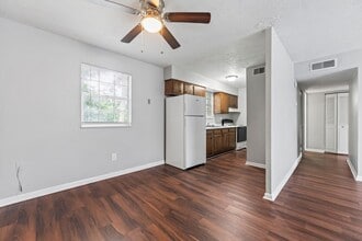 12511 E Orell Rd in Louisville, KY - Building Photo - Building Photo