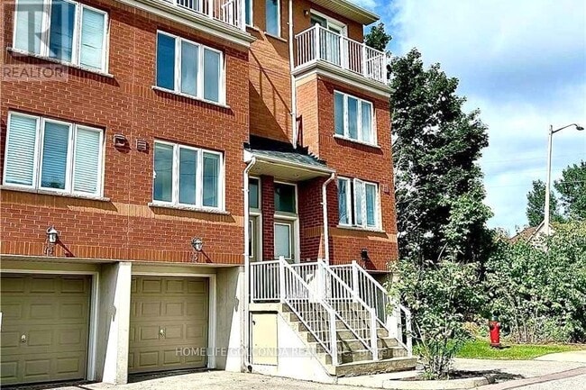 property at 21 Elgin Mills Rd W
