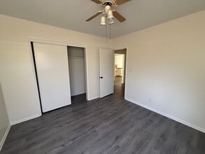 E. E Campus Way in Hemet, CA - Building Photo - Building Photo