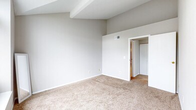4760 S Wadsworth Blvd-Unit -Miralago F208 in Littleton, CO - Building Photo - Building Photo