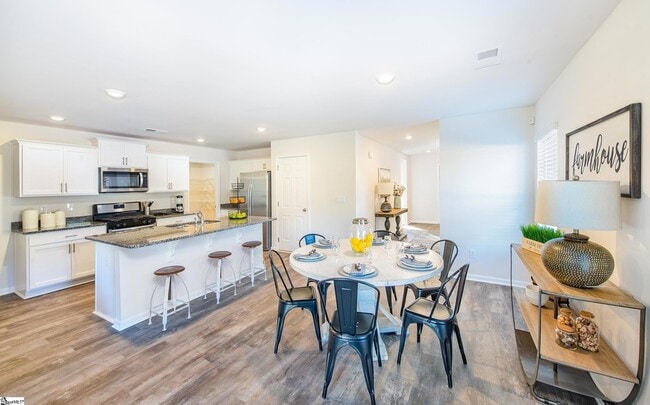 1 Southern Pne Dr in Greenville, SC - Building Photo - Building Photo