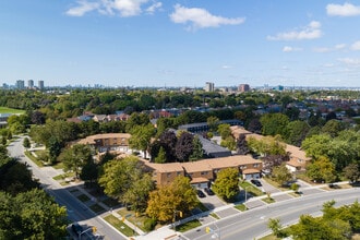 3075 Bridletowne Cir in Toronto, ON - Building Photo - Building Photo