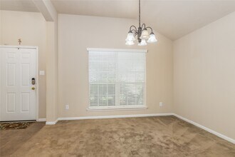 6446 Capridge Dr in Houston, TX - Building Photo - Building Photo