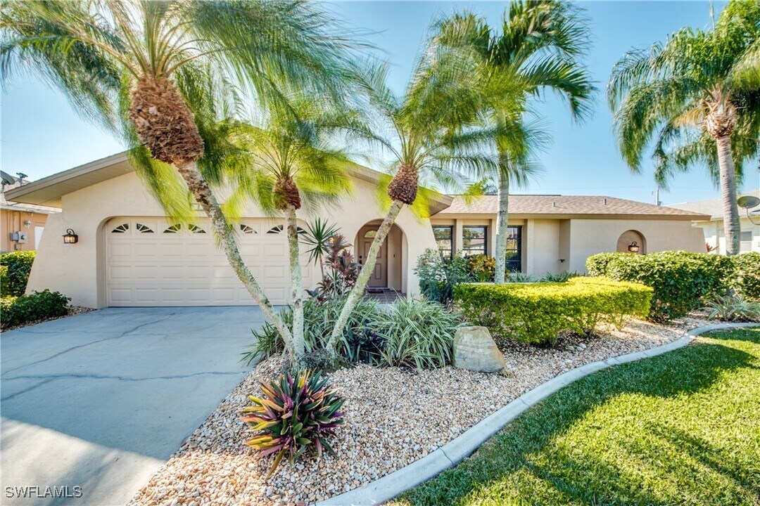 1432 SW 52nd Terrace in Cape Coral, FL - Building Photo