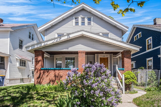 property at 1321 Bemis St SE