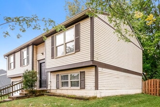 616 Woodlark Dr in Indianapolis, IN - Building Photo - Building Photo