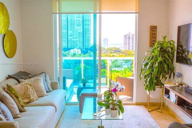 1723 SW 2nd Ave in Miami, FL - Building Photo - Building Photo