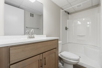 Chatsworth Park Apartments in Louisville, KY - Foto de edificio - Interior Photo
