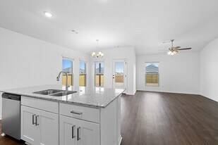 206 SW Vanessa St in Gentry, AR - Building Photo